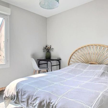 Appartement T2 Independant Au Coeur De La Ville Бурж Екстериор снимка
